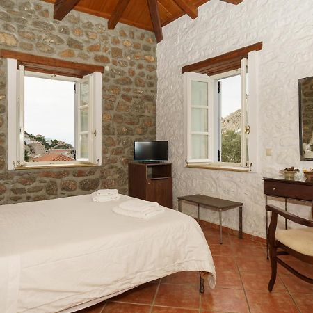 Nereids Guesthouse Hydra  Exterior photo