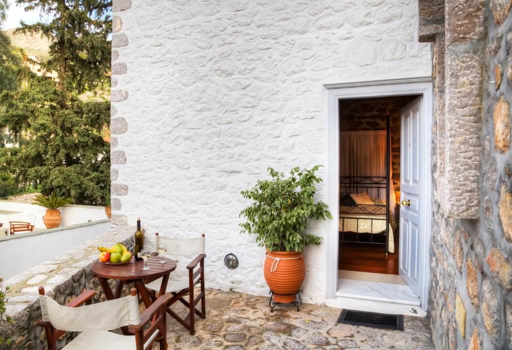 Nereids Guesthouse Hydra  Room photo