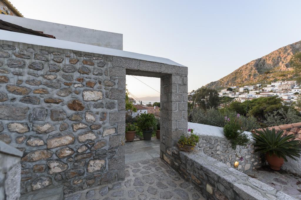 Nereids Guesthouse Hydra  Exterior photo